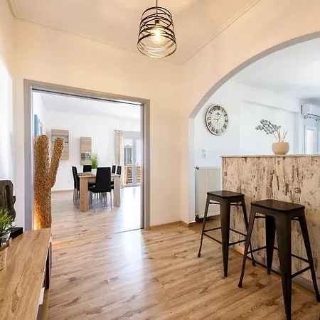 Ragoussis Beachfront House Apartamento *