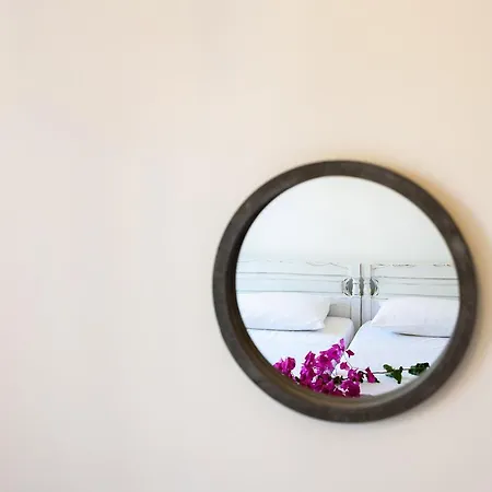 Ragoussis Beachfront House Apartamento *