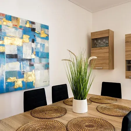 Ragoussis Beachfront House Apartamento *