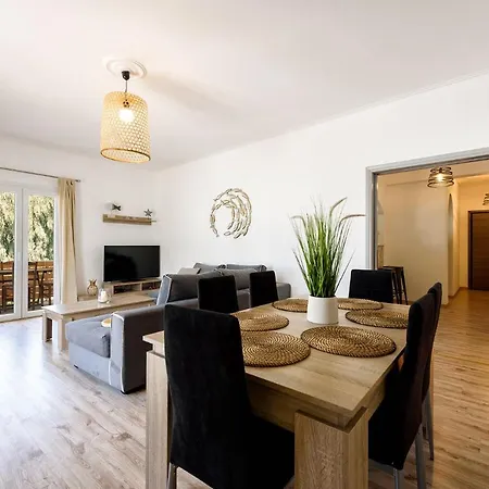 Ragoussis Beachfront House Apartamento Páros